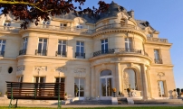 Замок «Tiara Château Hotel Mont Royal Chantilly»