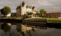Замок «Chateau Du Grand Barrail»