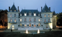 Замок «Chаteau De Mirambeau»